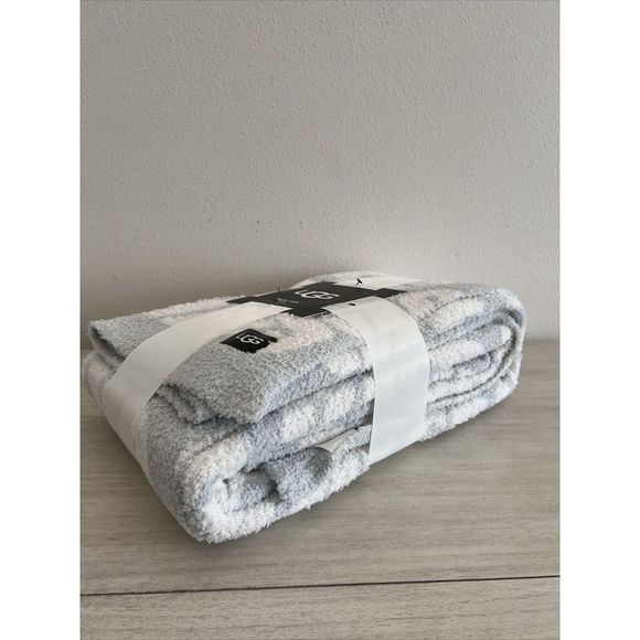 UGG Poppy Logo Gray Violet/Snow Throw Blanket  50”x 70” Soft - Picture 3 of 4